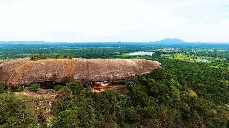 Pidurangala Cave Temple