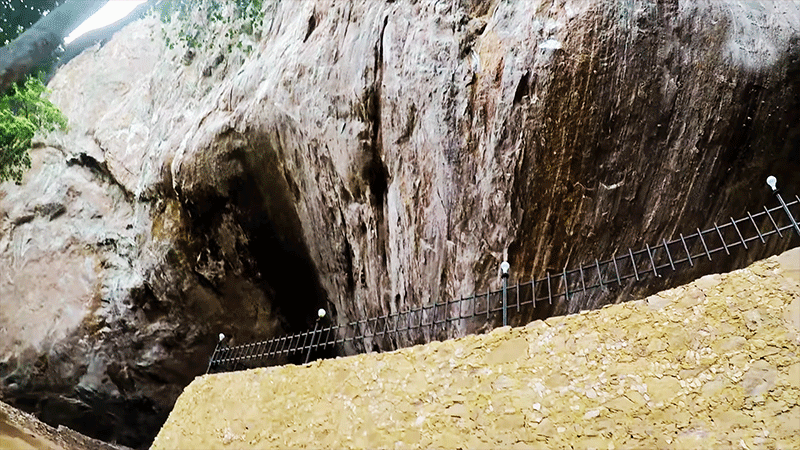 Cave of Mesolithic Man - Pahiyangala Rock Cave Temple