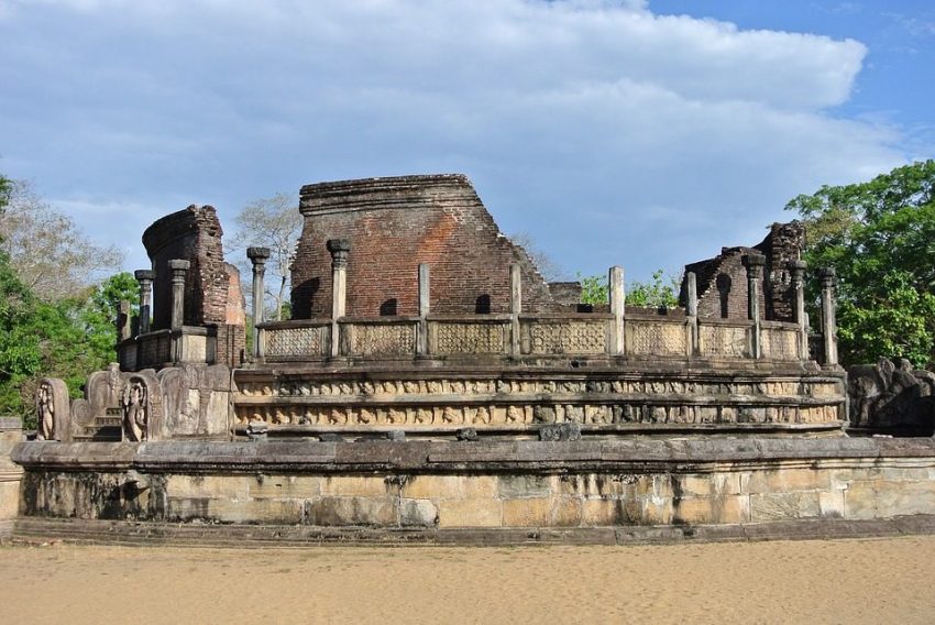 Watadage polonnaruwa quadrangle, places to visit in Polonnaruwa